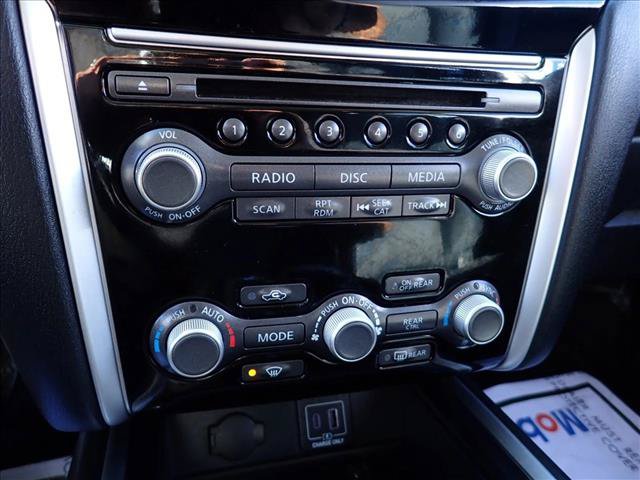 Used 2019 Nissan Pathfinder SV AWD/4WD image 18
