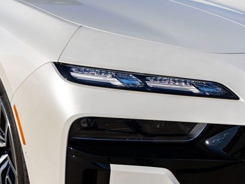 New 2026 BMW 750e xDrive image 10