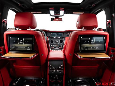 Used 2023 Rolls-Royce Cullinan w/ Cullinan Package AWD/4WD image 26