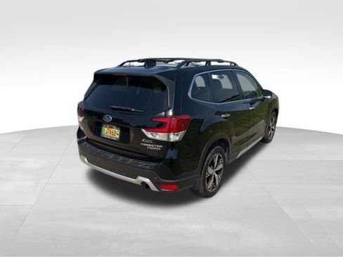 Used 2019 Subaru Forester Touring AWD/4WD image 3