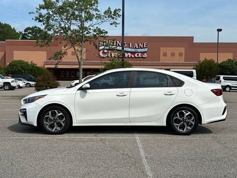 Used 2020 Kia Forte LXS FWD image 2