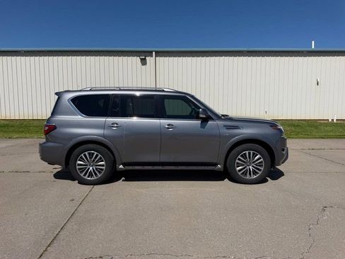 Used 2021 Nissan Armada SL w/ Captain's Chairs Package AWD/4WD image 2