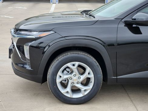 New 2026 Chevrolet Trax LS w/ LS Convenience Package image 10