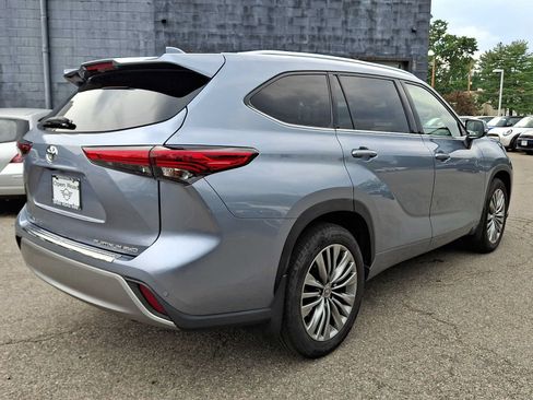 Used 2021 Toyota Highlander Platinum AWD/4WD image 6