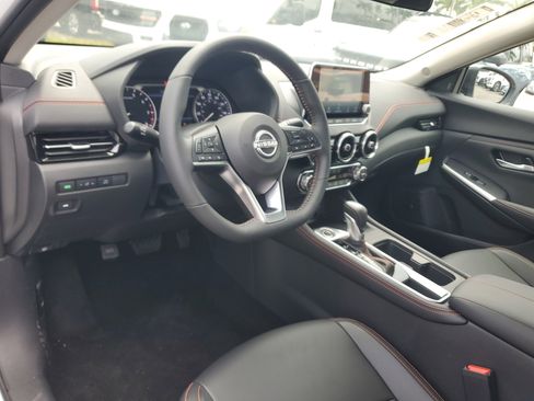 New 2025 Nissan Sentra SR w/ SR Premium Package image 10