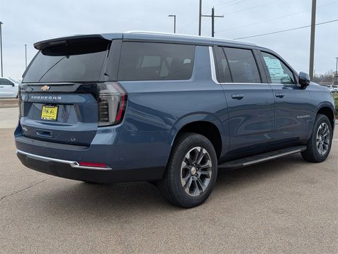 New 2026 Chevrolet Suburban LT w/ Comfort Package image 3