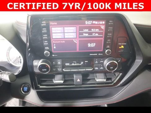Used 2022 Toyota Highlander XSE image 25