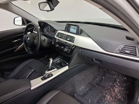 Used 2018 BMW 320i Sedan RWD image 33