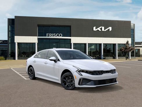 New 2026 Kia K5 LXS image 8