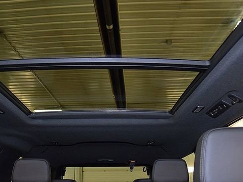 Used 2024 GMC Yukon Denali image 27