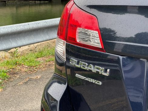 Used 2014 Subaru Outback 2.5i Premium AWD/4WD image 9