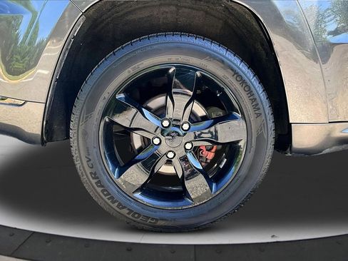 Certified 2016 Jeep Grand Cherokee High Altitude image 37