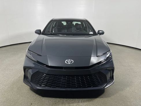 Certified 2025 Toyota Camry SE FWD image 8