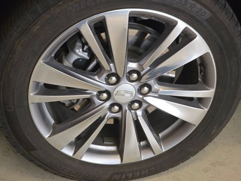 Used 2024 Cadillac XT6 Premium Luxury FWD image 16