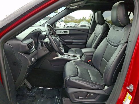 Used 2020 Ford Explorer ST image 14