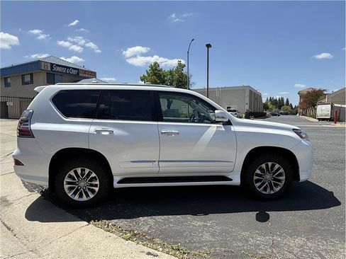 Used 2015 Lexus GX 460 Luxury AWD/4WD image 8