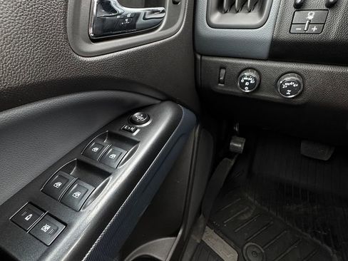 Used 2018 Chevrolet Colorado Z71 AWD/4WD image 26