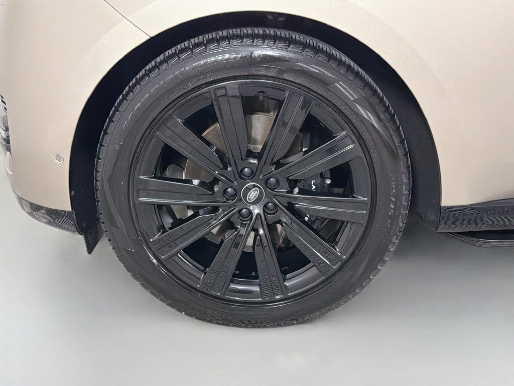 Certified 2023 Land Rover Range Rover SE AWD/4WD image 34