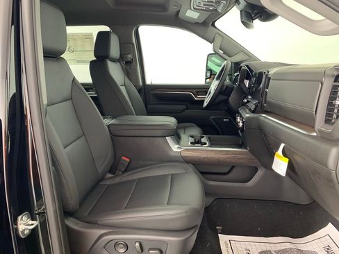 New 2026 GMC Sierra 2500 SLT w/ SLT Premium Package image 24