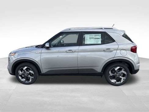New 2026 Hyundai Venue SEL FWD image 2