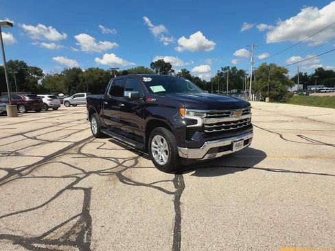 Used 2023 Chevrolet Silverado 1500 LTZ AWD/4WD image 2