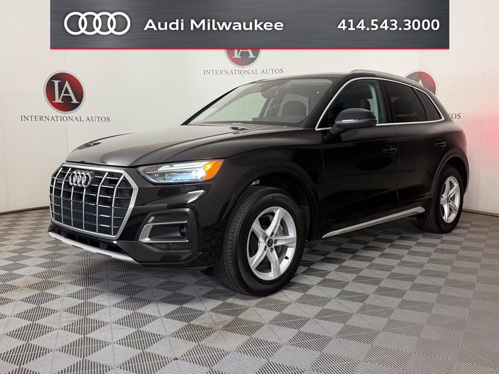 Used 2024 Audi Q5 2.0T Premium w/ Convenience Package AWD/4WD image 3