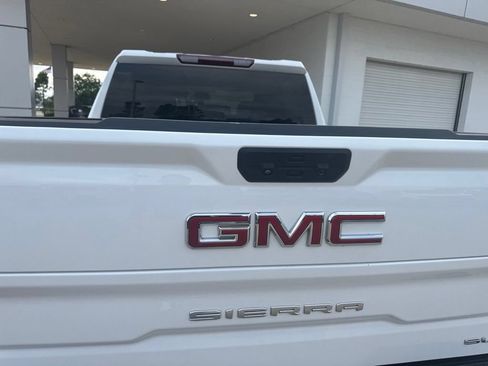 Used 2022 GMC Sierra 1500 SLT w/ SLT Convenience Package AWD/4WD image 6
