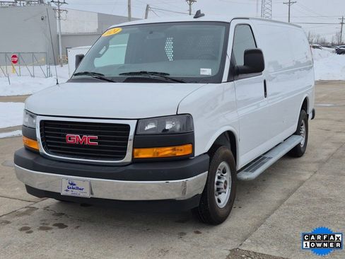 Certified 2024 GMC Savana 2500 w/ Driver Convenience Package image 3