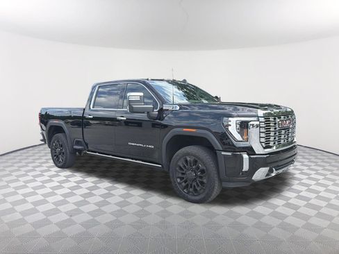Used 2024 GMC Sierra 2500 Denali w/ Denali Reserve Package AWD/4WD image 8