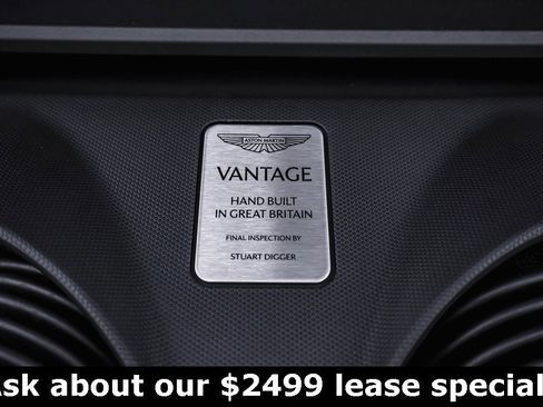 Used 2025 Aston Martin V8 Vantage Coupe image 34