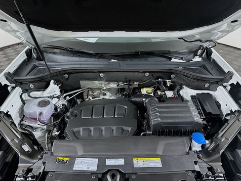 New 2026 Volkswagen Atlas Cross Sport SEL AWD/4WD image 32