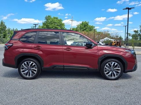 Used 2025 Subaru Forester Touring AWD/4WD image 10