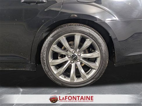 Used 2014 Chrysler 300 S image 35