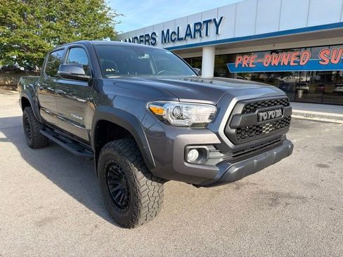 Used 2021 Toyota Tacoma TRD Off-Road w/ Technology Package AWD/4WD image 2