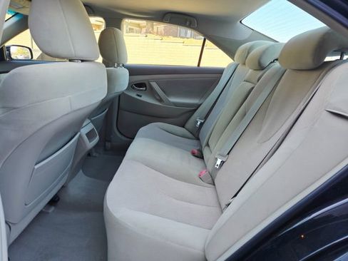 Used 2010 Toyota Camry LE image 16