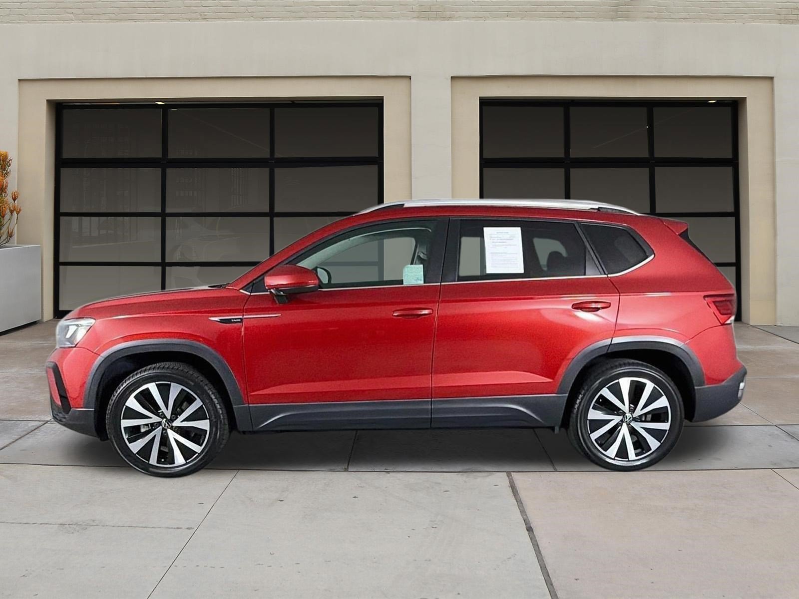 Used 2022 Volkswagen Taos SE w/ IQ.Drive SE Package AWD/4WD image 4