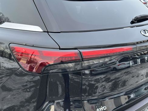 Used 2024 INFINITI QX60 Pure image 9