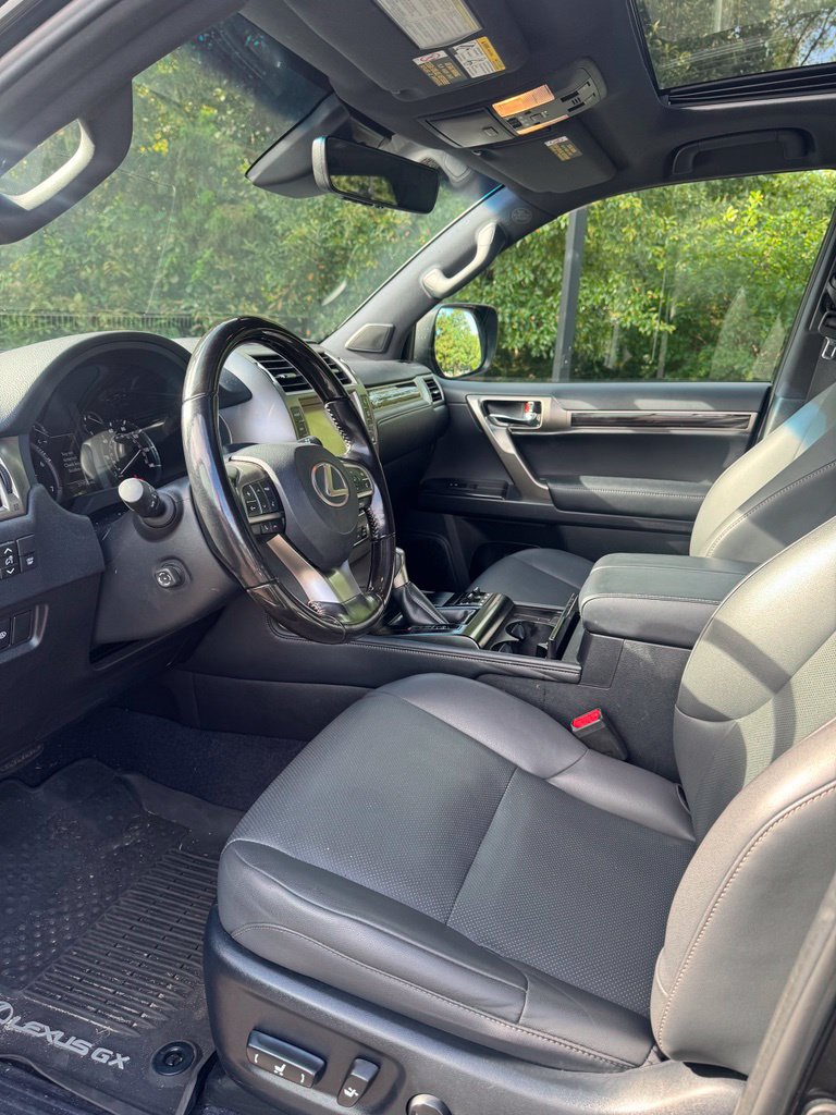 Certified 2020 Lexus GX 460 Premium w/ Premium Package AWD/4WD image 8