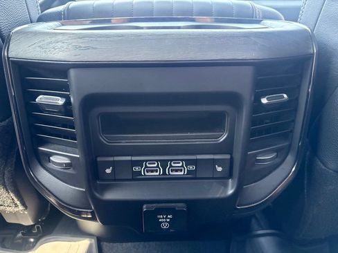 Used 2025 RAM 2500 Limited AWD/4WD image 26