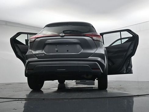Used 2024 Nissan Kicks S FWD image 41