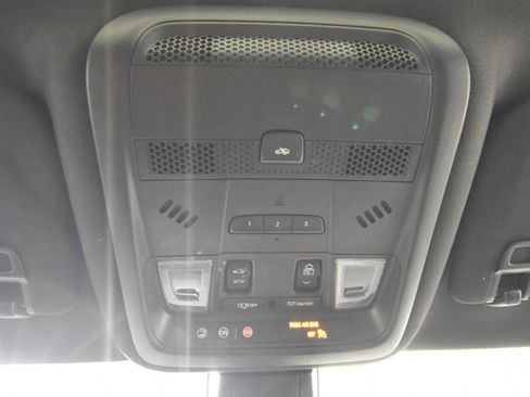 Used 2023 Cadillac XT6 Premium Luxury AWD/4WD image 36