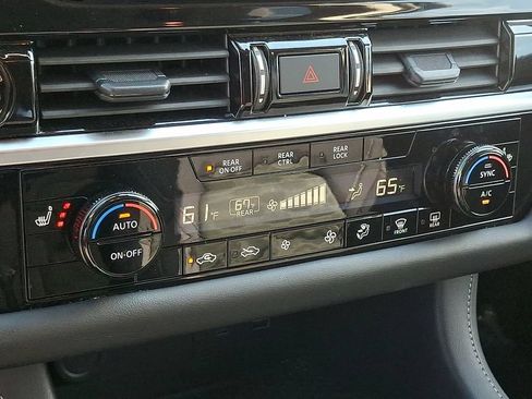 Certified 2024 Nissan Pathfinder SV AWD/4WD image 18