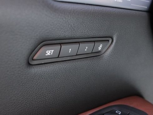 Used 2024 Cadillac XT5 Premium Luxury AWD/4WD image 4