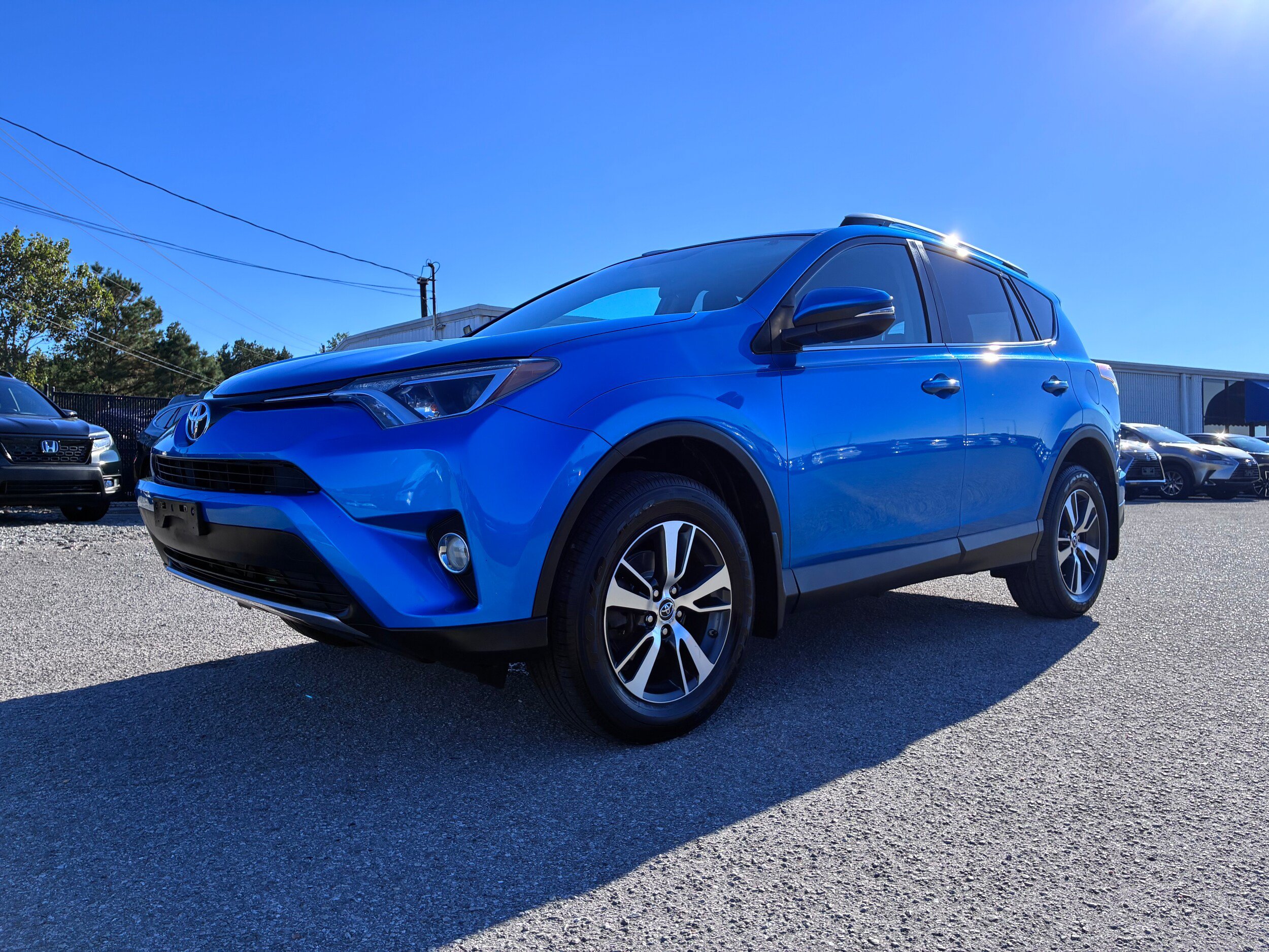 Used 2016 Toyota RAV4 XLE AWD/4WD image 5
