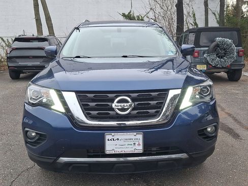 Used 2020 Nissan Pathfinder Platinum image 8