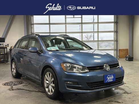 Used 2016 Volkswagen Golf SE image 1