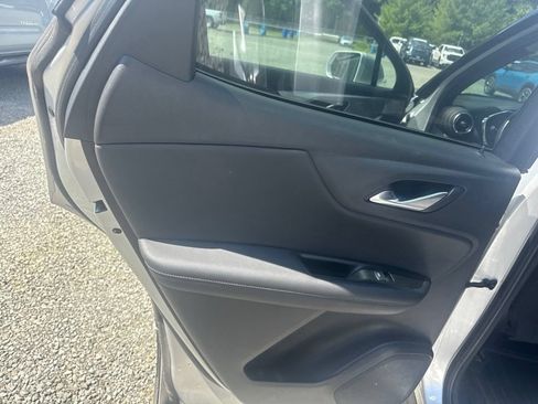 Used 2019 Chevrolet Blazer LT FWD image 17