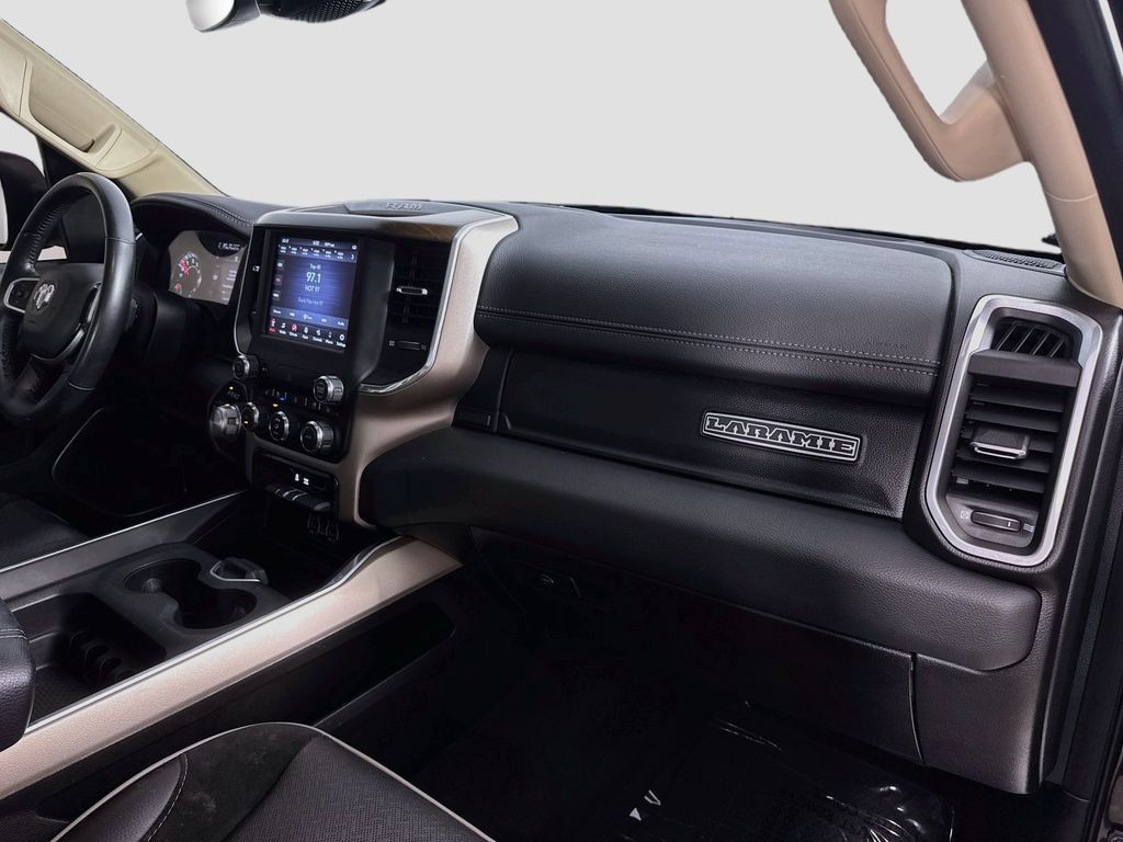 Used 2021 RAM 1500 Laramie AWD/4WD image 34
