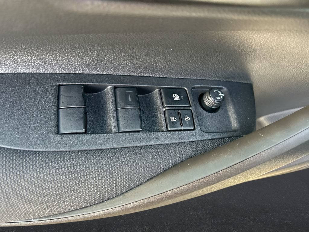 Used 2026 Toyota Corolla LE FWD image 12