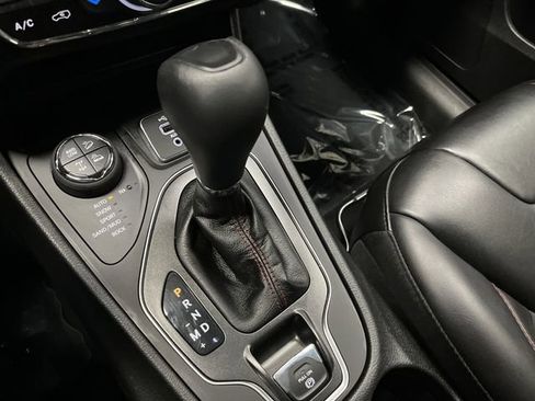 Used 2021 Jeep Cherokee Trailhawk w/ Trailer Tow Group image 20